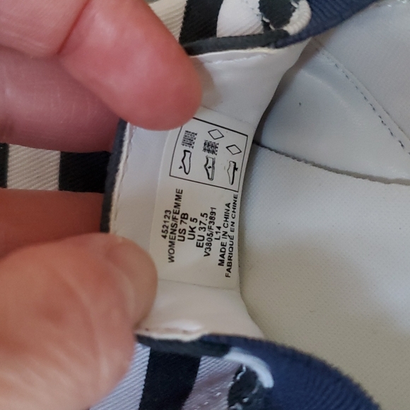 Land's End Women's Canvas Shoes - Picture 7 of 7